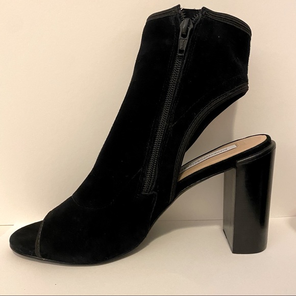 Black suede peep toe booties 🖤 - Picture 3 of 6